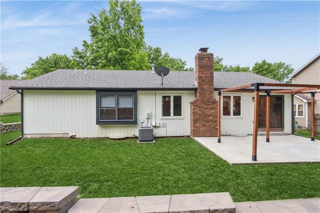 3008 W 28th Street, Lawrence, KS 66047