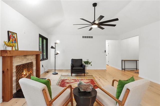 3008 W 28th Street, Lawrence, KS 66047