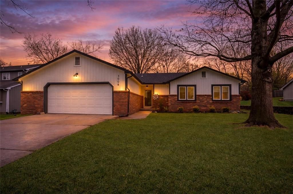 3008 W 28th Street, Lawrence, KS 66047