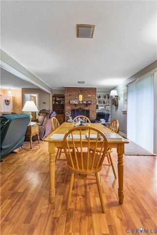 705 Northview Dr, Farmville, VA 23901