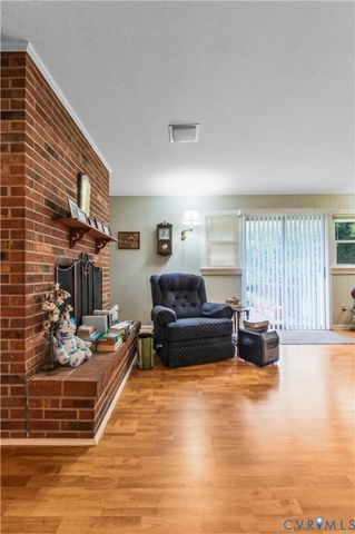 705 Northview Dr, Farmville, VA 23901