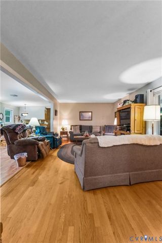 705 Northview Dr, Farmville, VA 23901