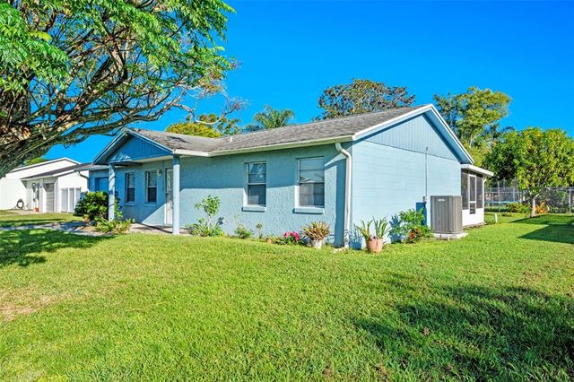 215 LA PAZ DRIVE, Kissimmee, FL 34743