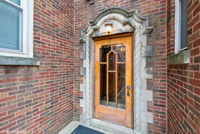 10535 S Hale Avenue 1E, Chicago, IL 60643