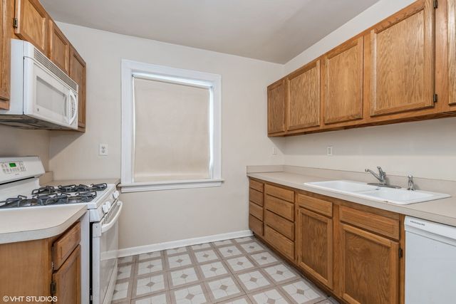 10535 S Hale Avenue 1E, Chicago, IL 60643