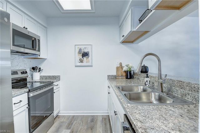 3826 Occoquan River Reach Apt E, Portsmouth, VA 23703