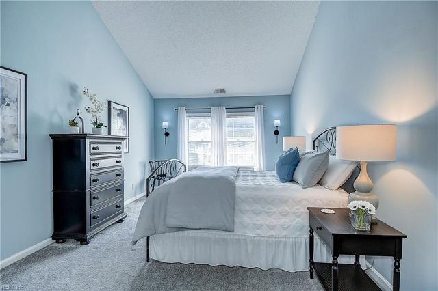 3826 Occoquan River Reach Apt E, Portsmouth, VA 23703