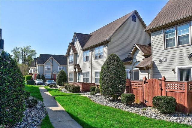 3826 Occoquan River Reach Apt E, Portsmouth, VA 23703