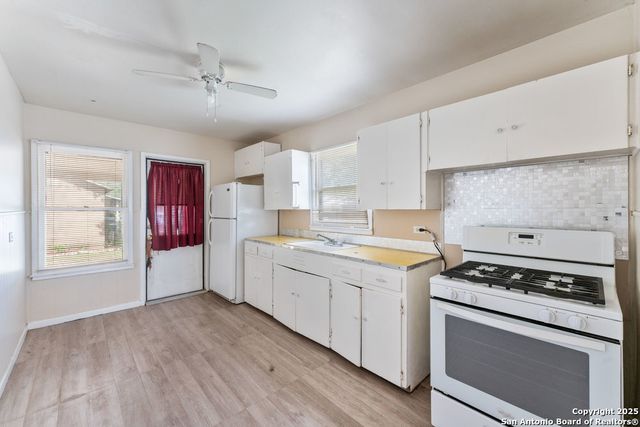 510 Mitchell Ave, Schertz, TX 78154