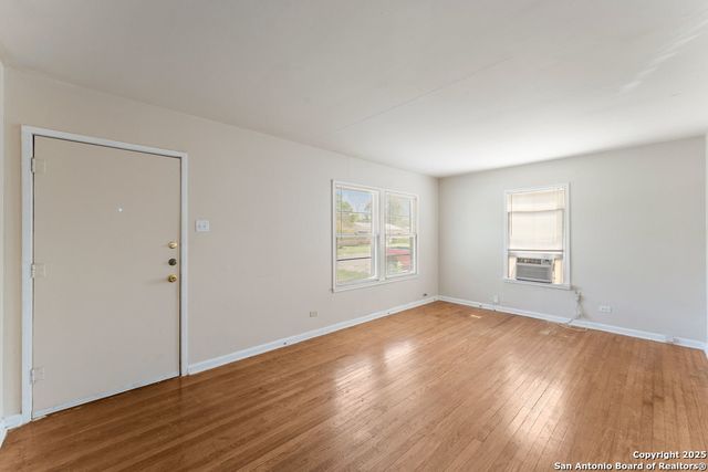 510 Mitchell Ave, Schertz, TX 78154