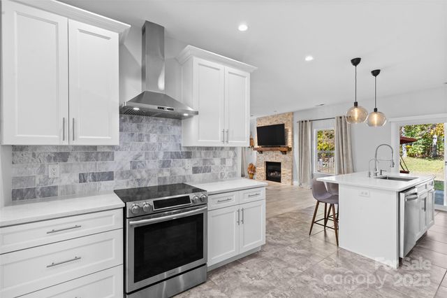 7424 Sugar Maple Lane, Charlotte, NC 28215