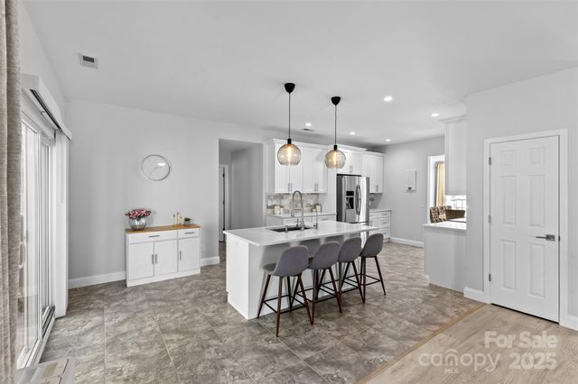 7424 Sugar Maple Lane, Charlotte, NC 28215