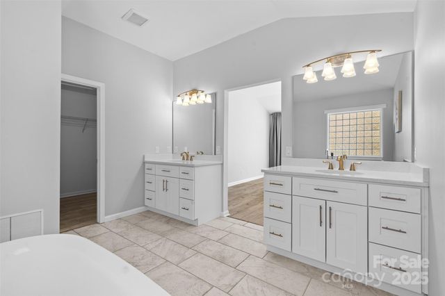 7424 Sugar Maple Lane, Charlotte, NC 28215