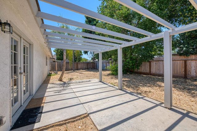 4157 N Babigian Avenue, Fresno, CA 93722