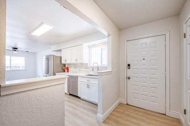 4157 N Babigian Avenue, Fresno, CA 93722