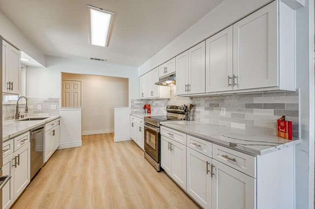 4157 N Babigian Avenue, Fresno, CA 93722