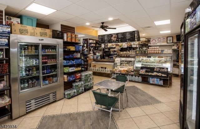 100 Manhattan Ave 1612, Union City, NJ 07087