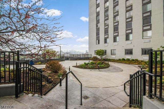 100 Manhattan Ave 1612, Union City, NJ 07087