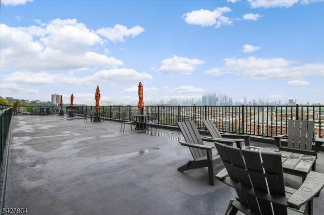 100 Manhattan Ave 1612, Union City, NJ 07087