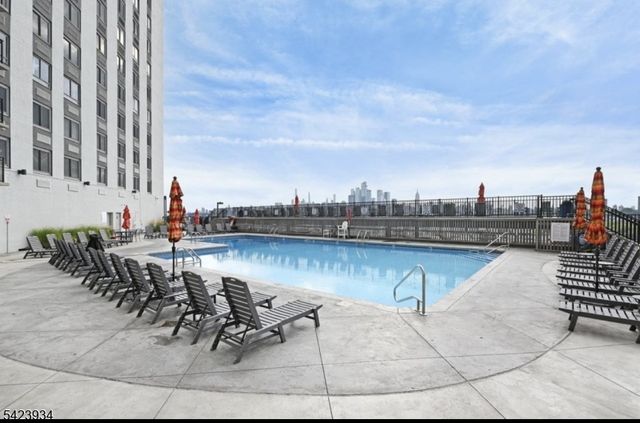 100 Manhattan Ave 1612, Union City, NJ 07087