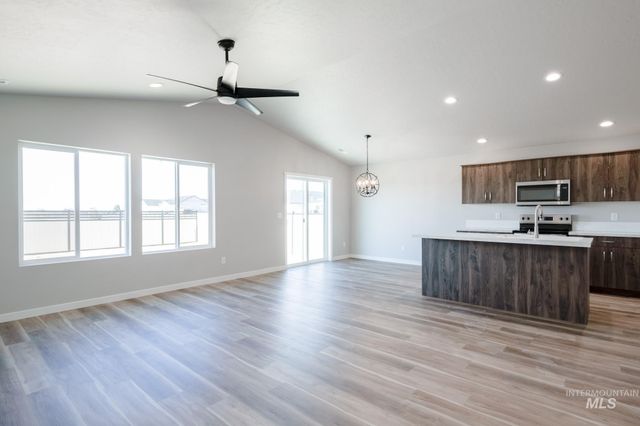 7267 S Bungalow Ave, Meridian, ID 83642