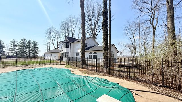 3868 E Worthsville Road, Whiteland, IN 46184