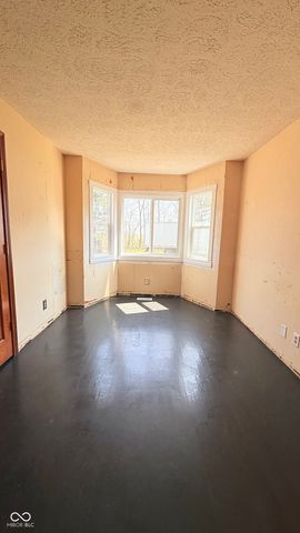 3868 E Worthsville Road, Whiteland, IN 46184