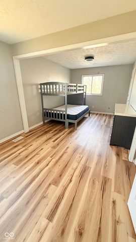 3868 E Worthsville Road, Whiteland, IN 46184