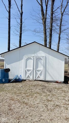 3868 E Worthsville Road, Whiteland, IN 46184