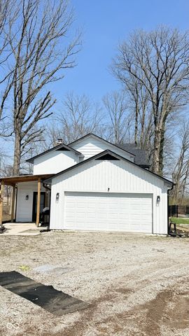 3868 E Worthsville Road, Whiteland, IN 46184
