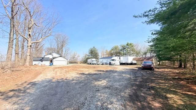 3868 E Worthsville Road, Whiteland, IN 46184