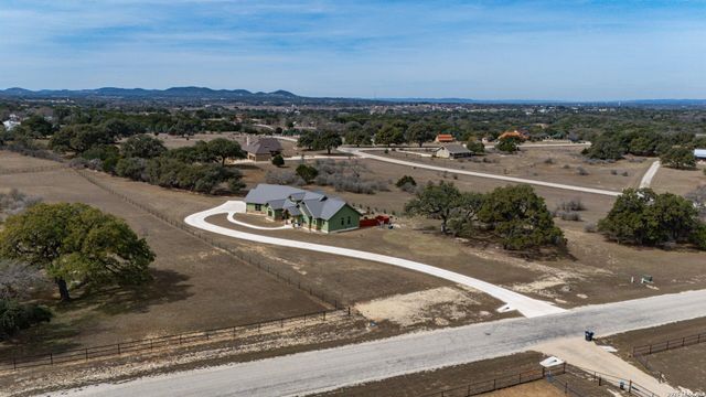 236 Bridle Chase, Bandera, TX 78003