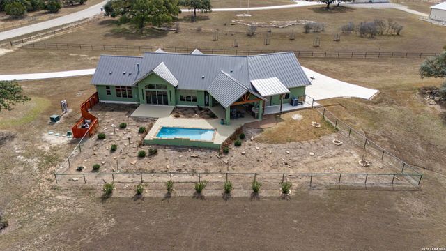 236 Bridle Chase, Bandera, TX 78003