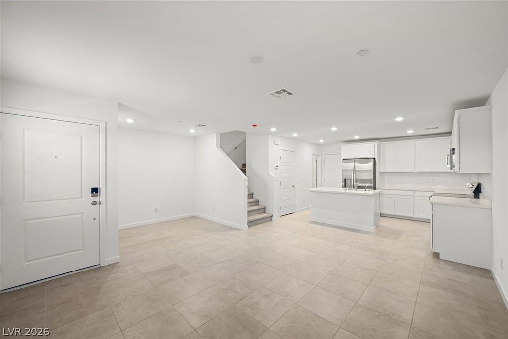 178 Stardust Grove Avenue, North Las Vegas, NV 89031 — photo 2
