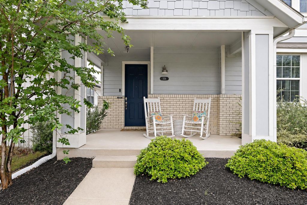 109 Fabion ST, Kyle, TX 78640