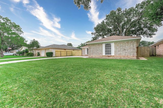 5323 King Richard Drive, Katy, TX 77493