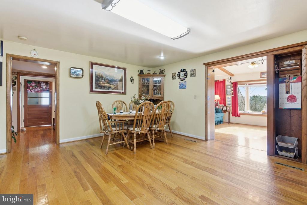 Image 11 of property listing at 11856 RENNER RD, Keymar, MD 21757