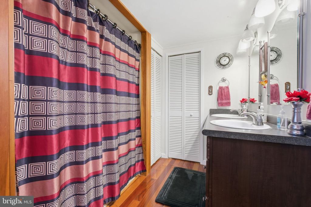 Image 19 of property listing at 11856 RENNER RD, Keymar, MD 21757