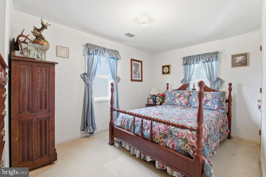 Image 23 of property listing at 11856 RENNER RD, Keymar, MD 21757