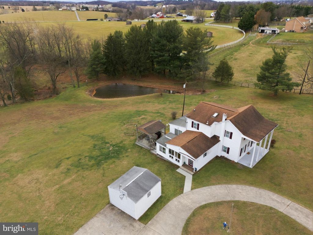 Image 3 of property listing at 11856 RENNER RD, Keymar, MD 21757