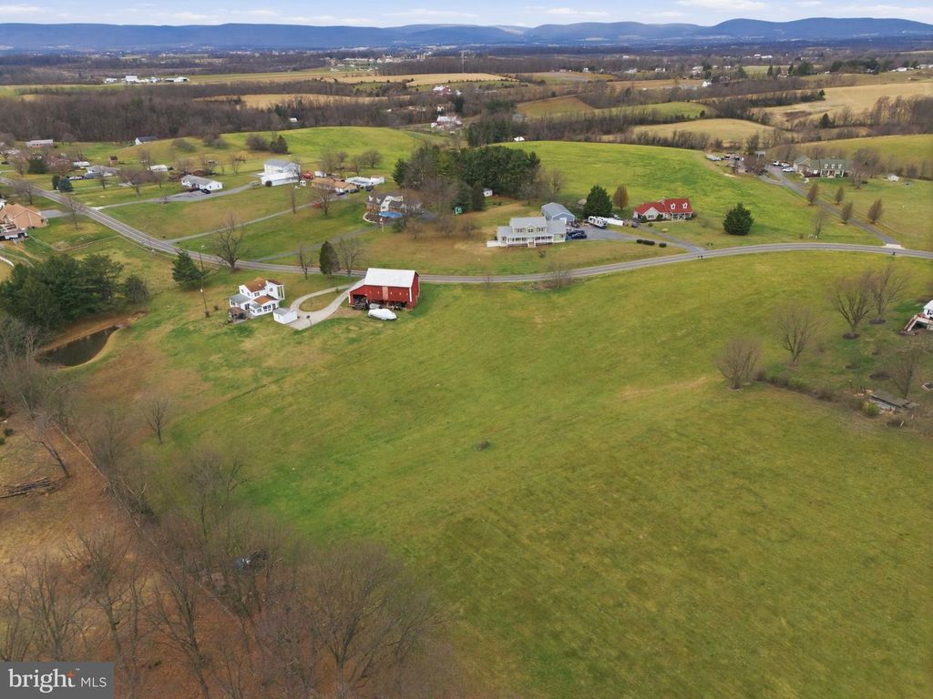 Image 5 of property listing at 11856 RENNER RD, Keymar, MD 21757