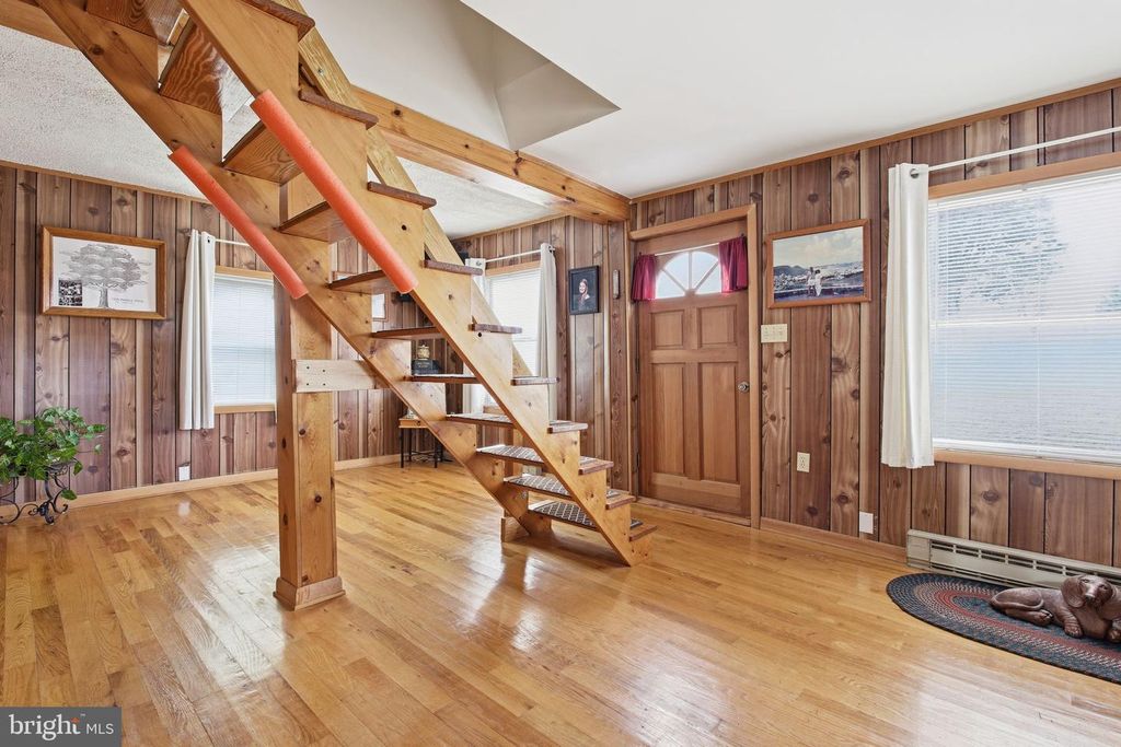 Image 7 of property listing at 11856 RENNER RD, Keymar, MD 21757