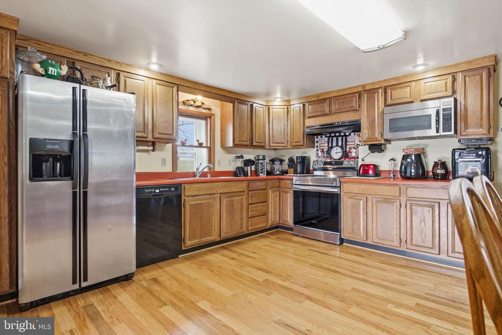 Image 9 of property listing at 11856 RENNER RD, Keymar, MD 21757