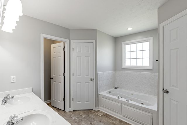 3740 Wheatfield Ln, Clarksville, TN 37040