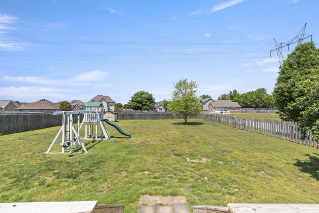 3740 Wheatfield Ln, Clarksville, TN 37040