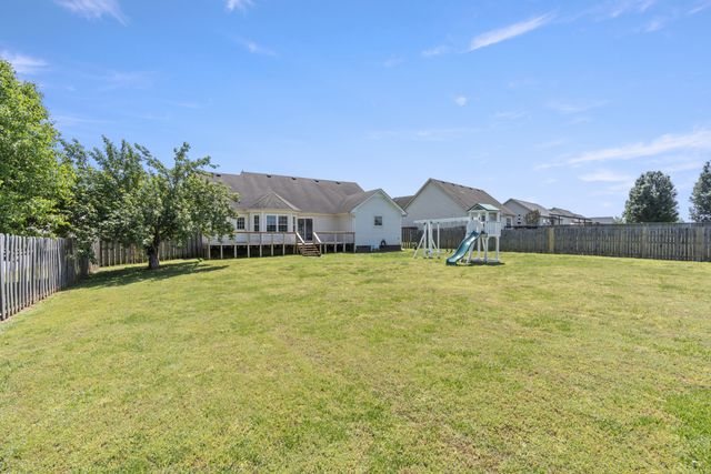 3740 Wheatfield Ln, Clarksville, TN 37040