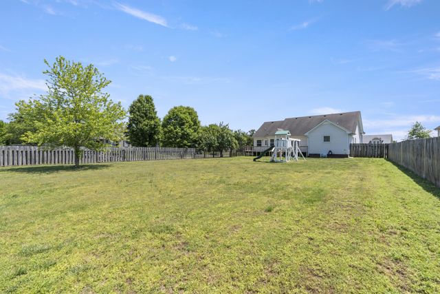 3740 Wheatfield Ln, Clarksville, TN 37040