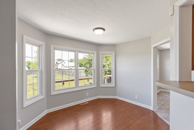3740 Wheatfield Ln, Clarksville, TN 37040
