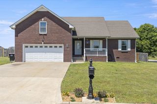 3740 Wheatfield Ln, Clarksville, TN 37040