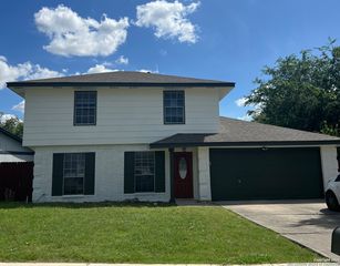 13615 Larkbrook, San Antonio, TX 78233
